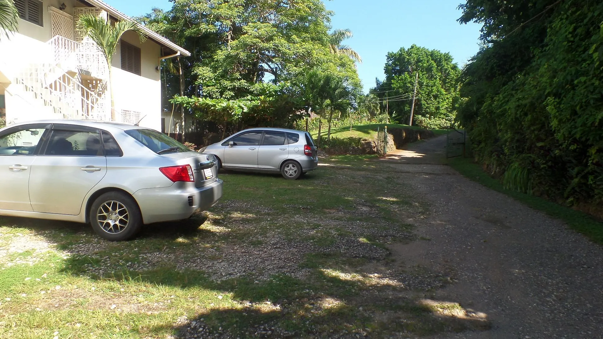 דירות אוצ'ו ריוס Upton Manor